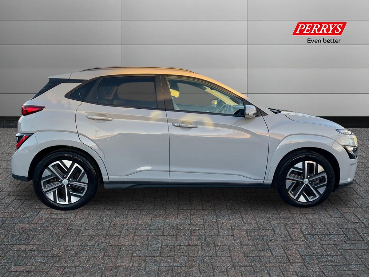 Used Hyundai KONA 2023 for sale - 76412807: Photo 2