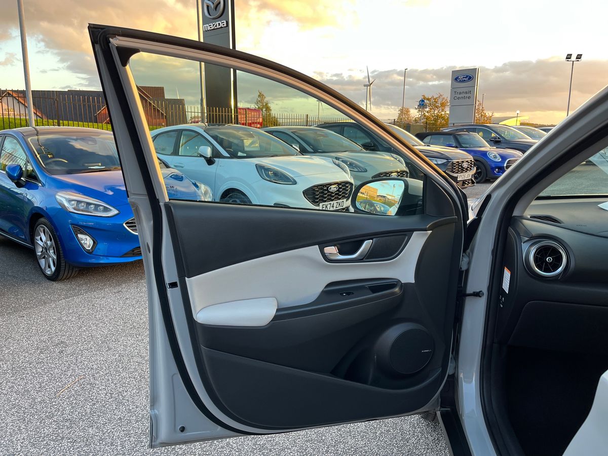 Used Hyundai KONA 2023 for sale - 76412807: Photo 32