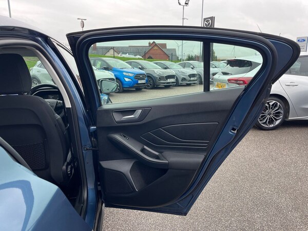 Used Ford Focus 2020 for sale - 76142122: Photo 33