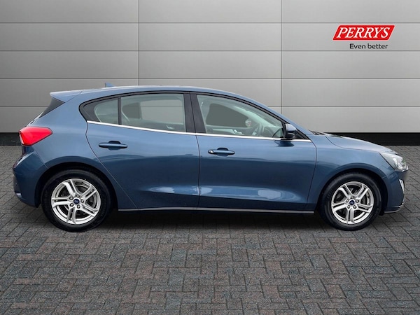 Used Ford Focus 2020 for sale - 76142122: Photo 3