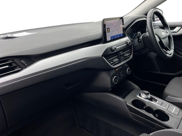 Used Ford Focus 2020 for sale - 76142122: Photo 7