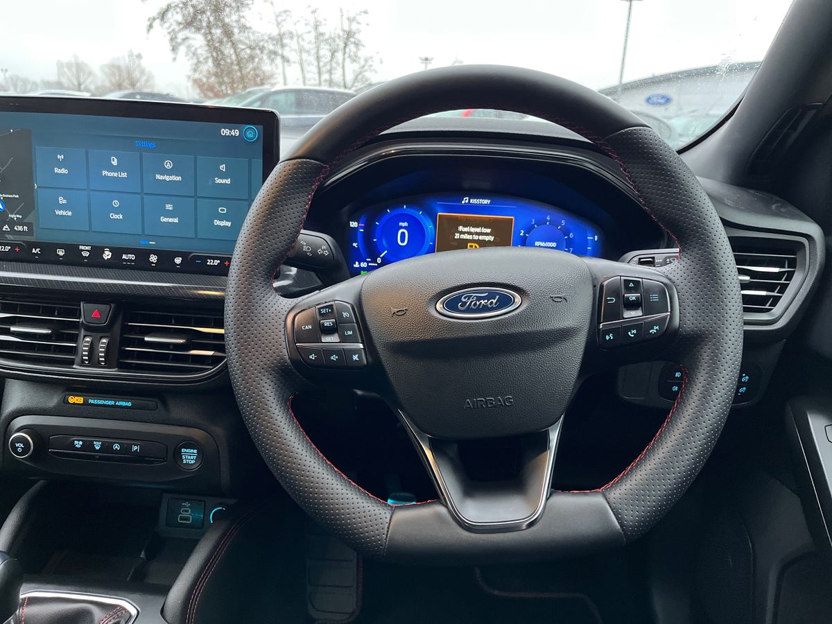 Used Ford Focus 2023 for sale - 77033718: Photo 15