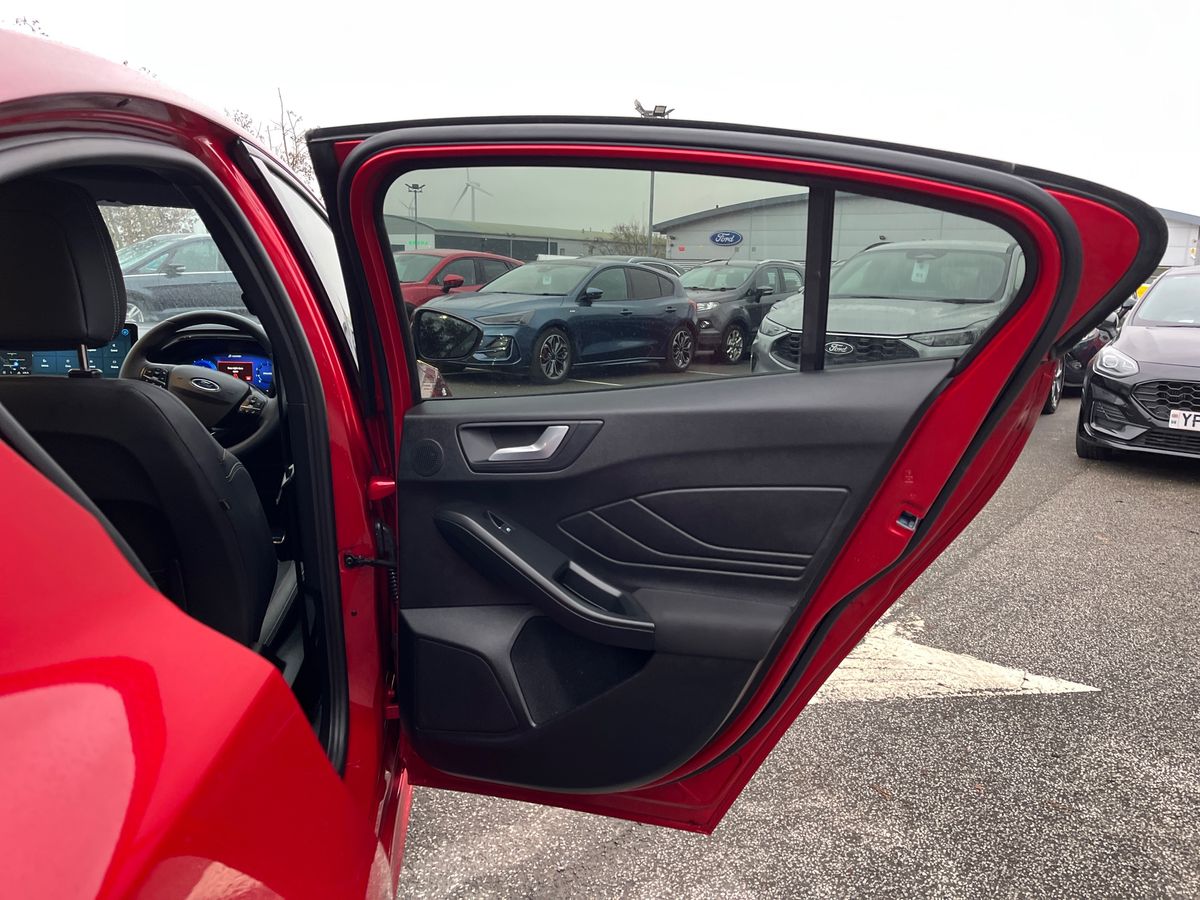 Used Ford Focus 2023 for sale - 77033718: Photo 30