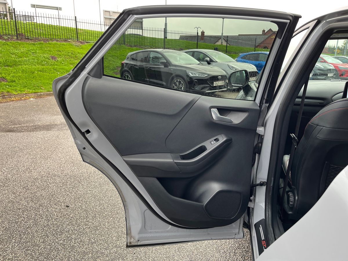 Used Ford Puma 2022 for sale - 76316640: Photo 32