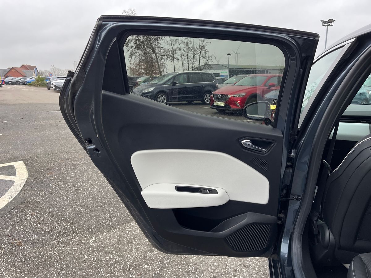 Used Renault Clio 2021 for sale - 77033723: Photo 29