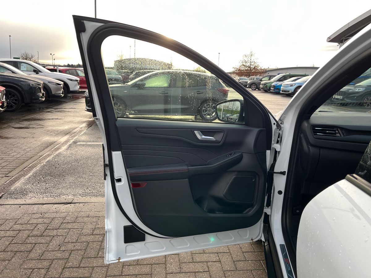 Used Ford Kuga 2025 for sale - 76931831: Photo 40