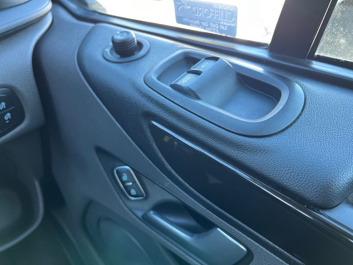Used Ford Transit Custom 2023 for sale - 75787921: Photo 17