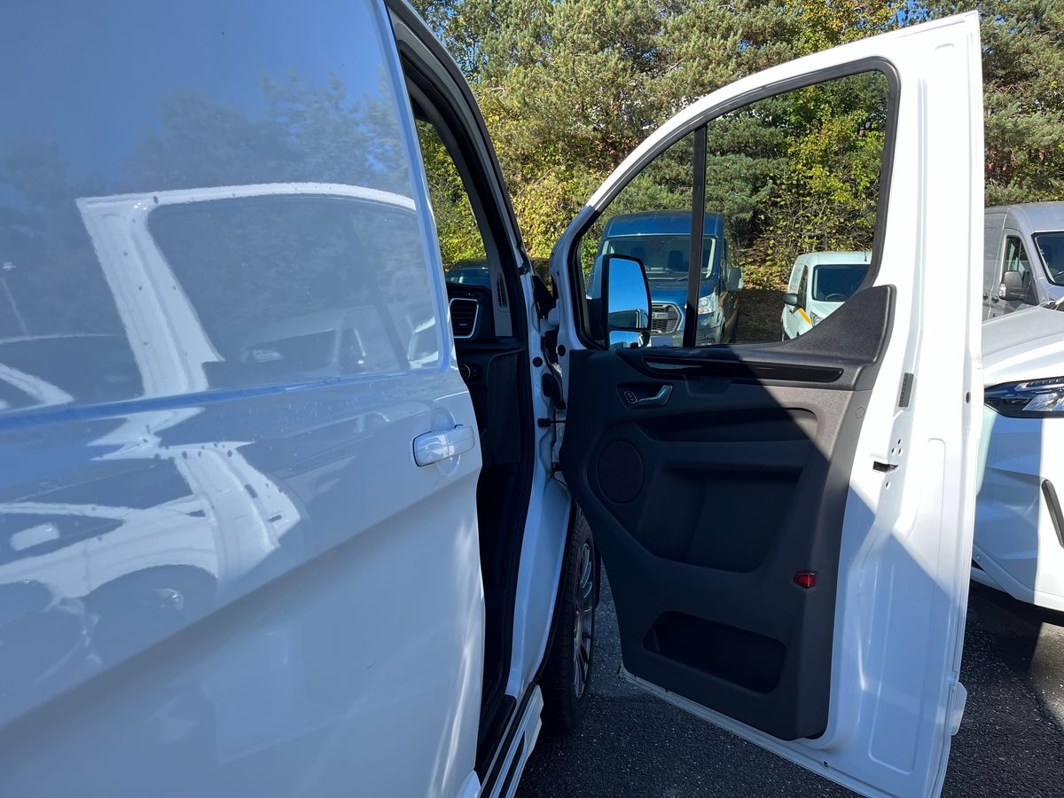 Used Ford Transit Custom 2023 for sale - 75787921: Photo 50