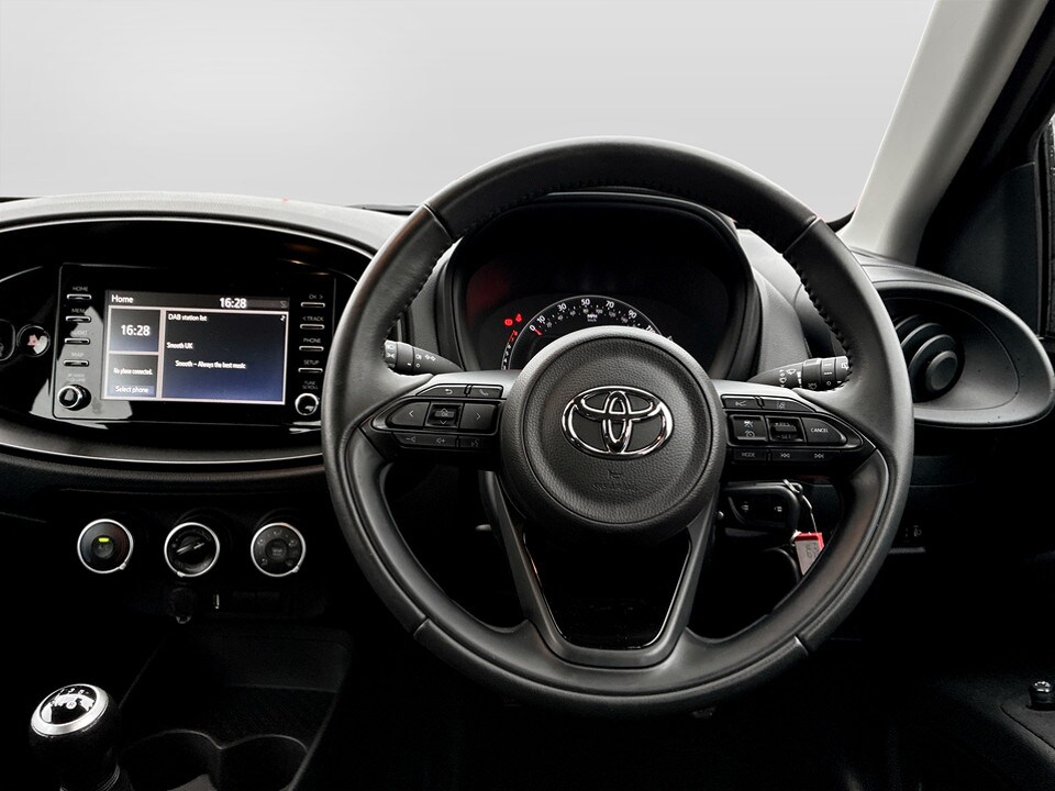 Used Toyota Aygo X 2022 for sale - 77555540: Photo 16