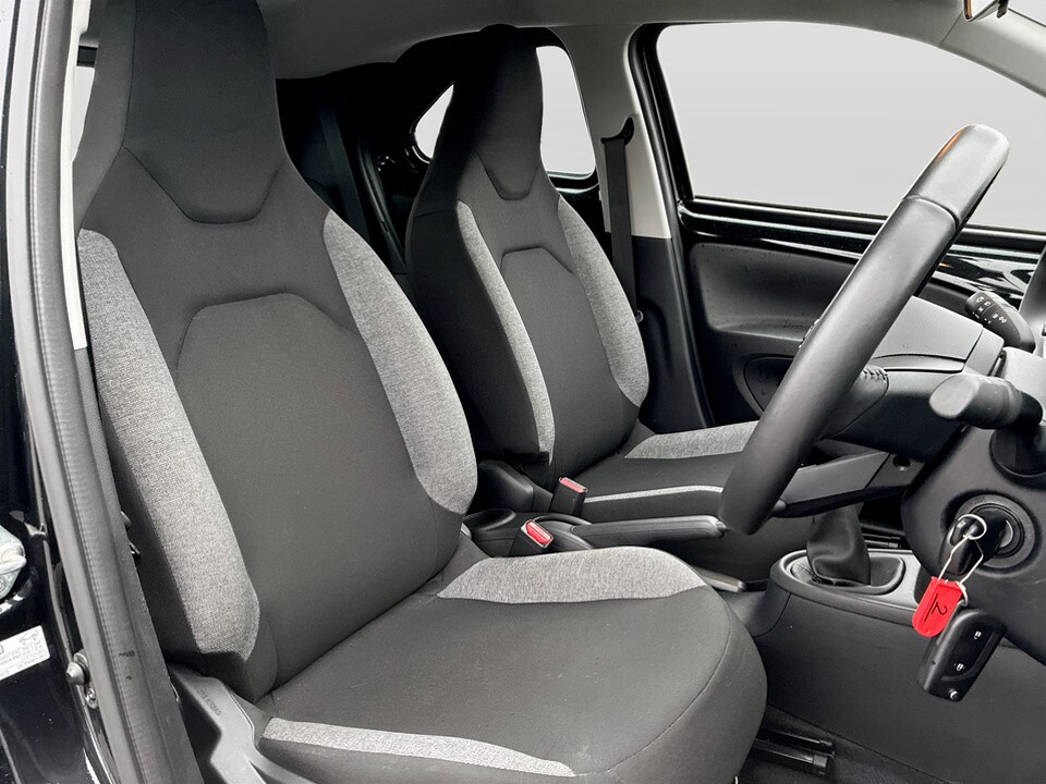 Used Toyota Aygo X 2022 for sale - 77555540: Photo 24