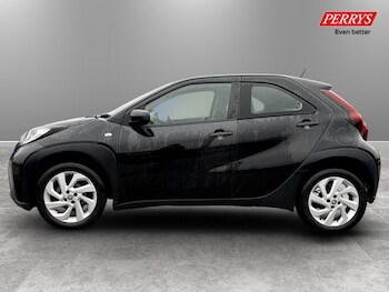 Used Toyota Aygo X 2022 for sale - 77555540: Photo
