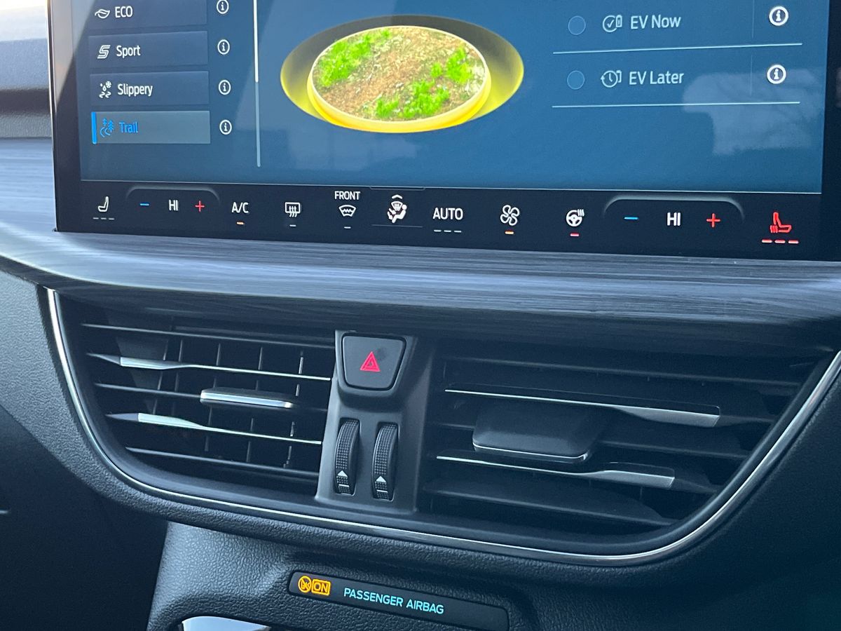 Used Ford Kuga 2025 for sale - 77136418: Photo 53