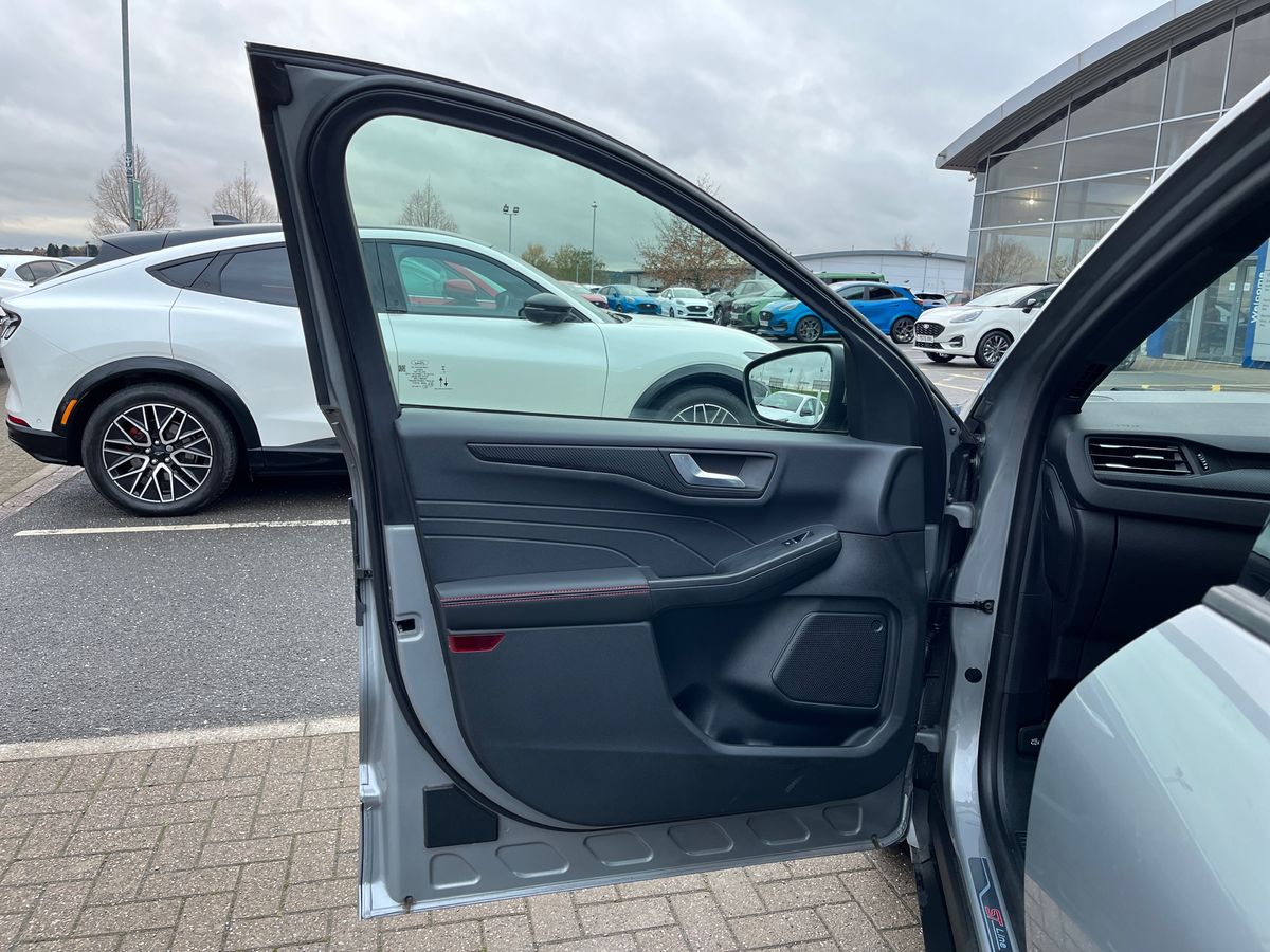 Used Ford Kuga 2024 for sale - 76735999: Photo 37