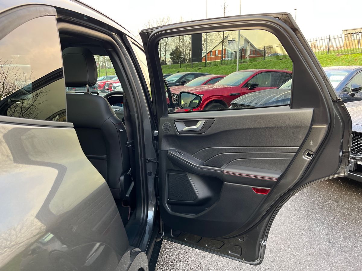 Used Ford Kuga 2025 for sale - 76931844: Photo 36