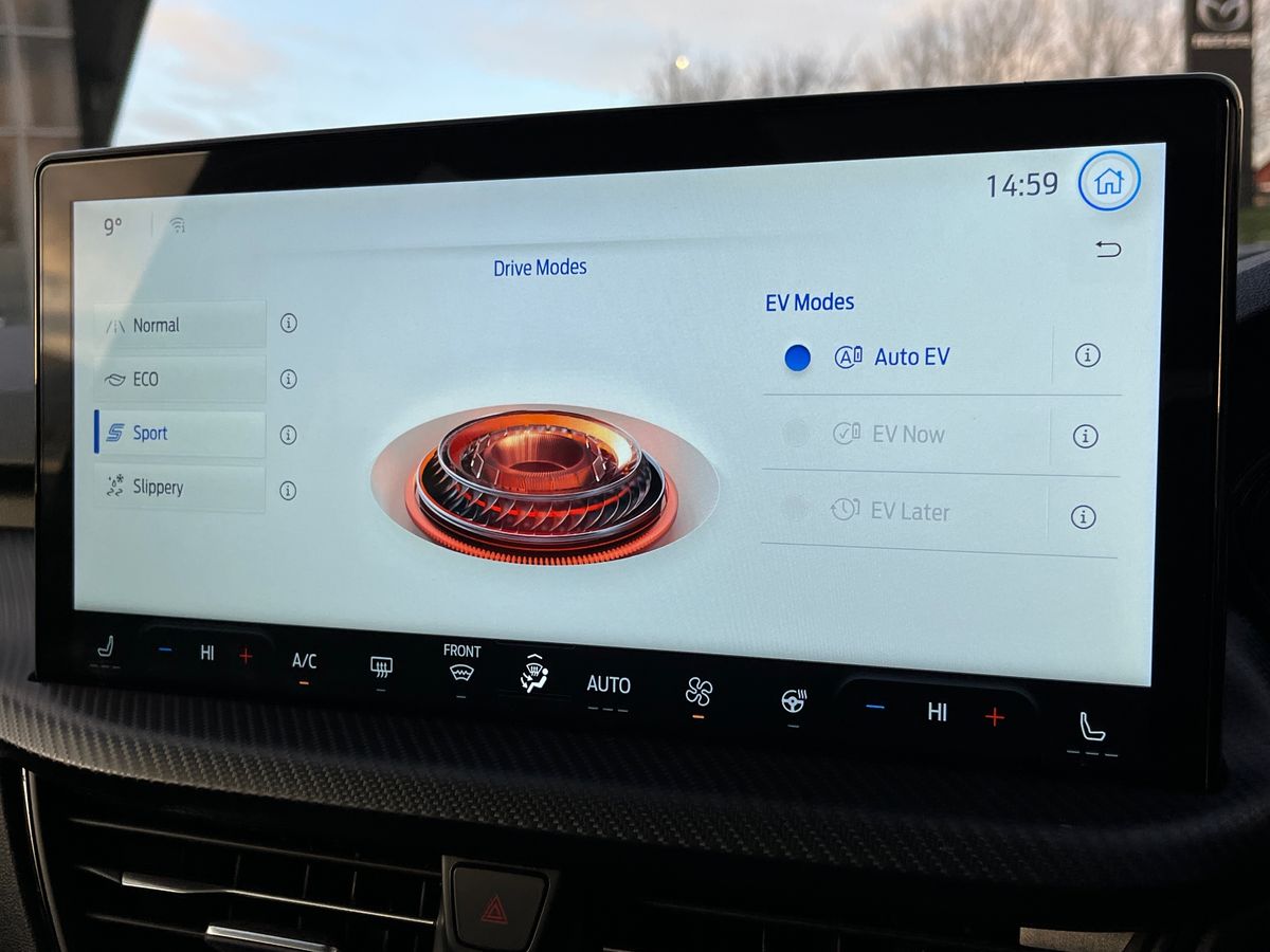 Used Ford Kuga 2025 for sale - 76931844: Photo 46