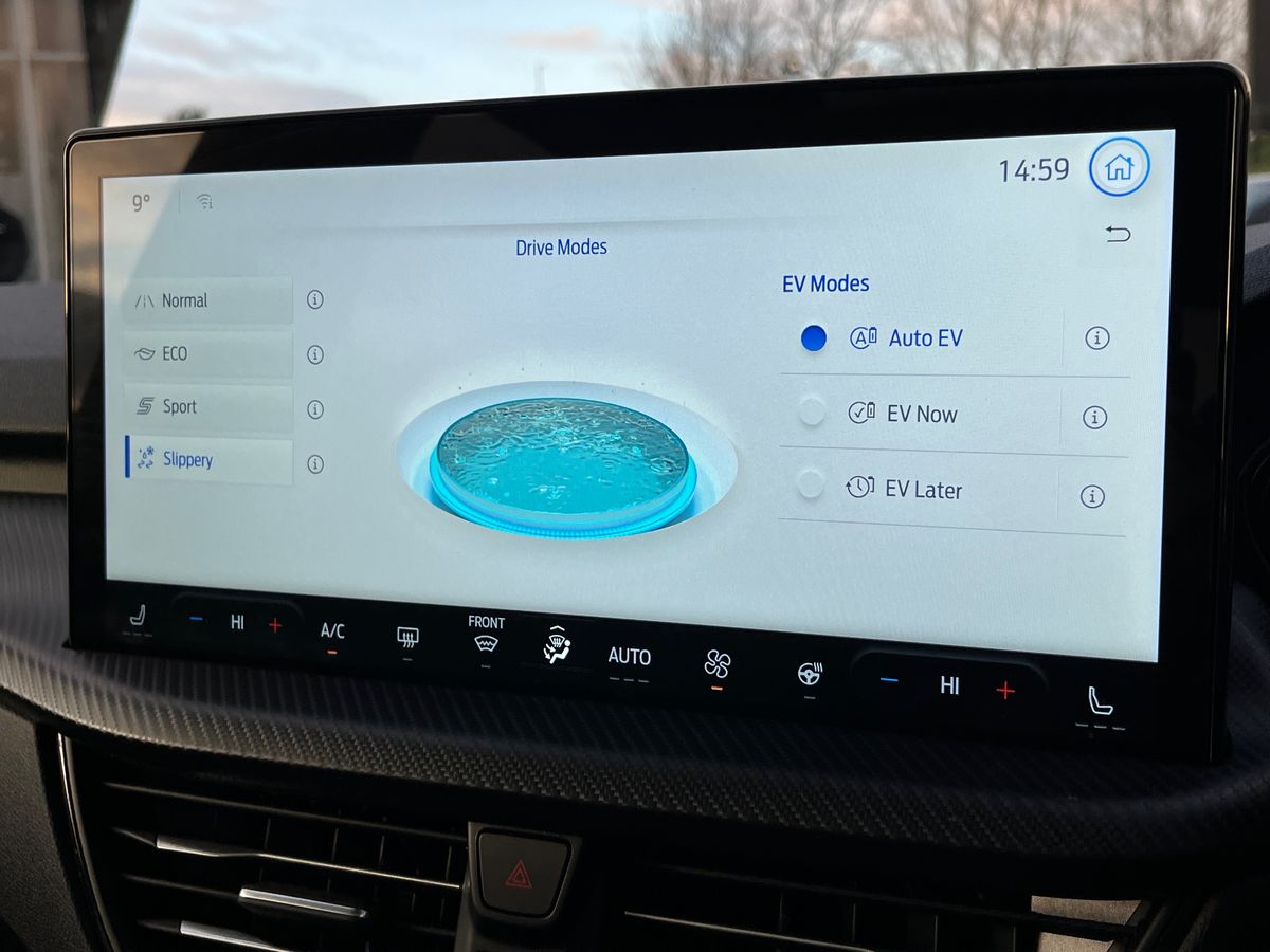 Used Ford Kuga 2025 for sale - 76931844: Photo 47