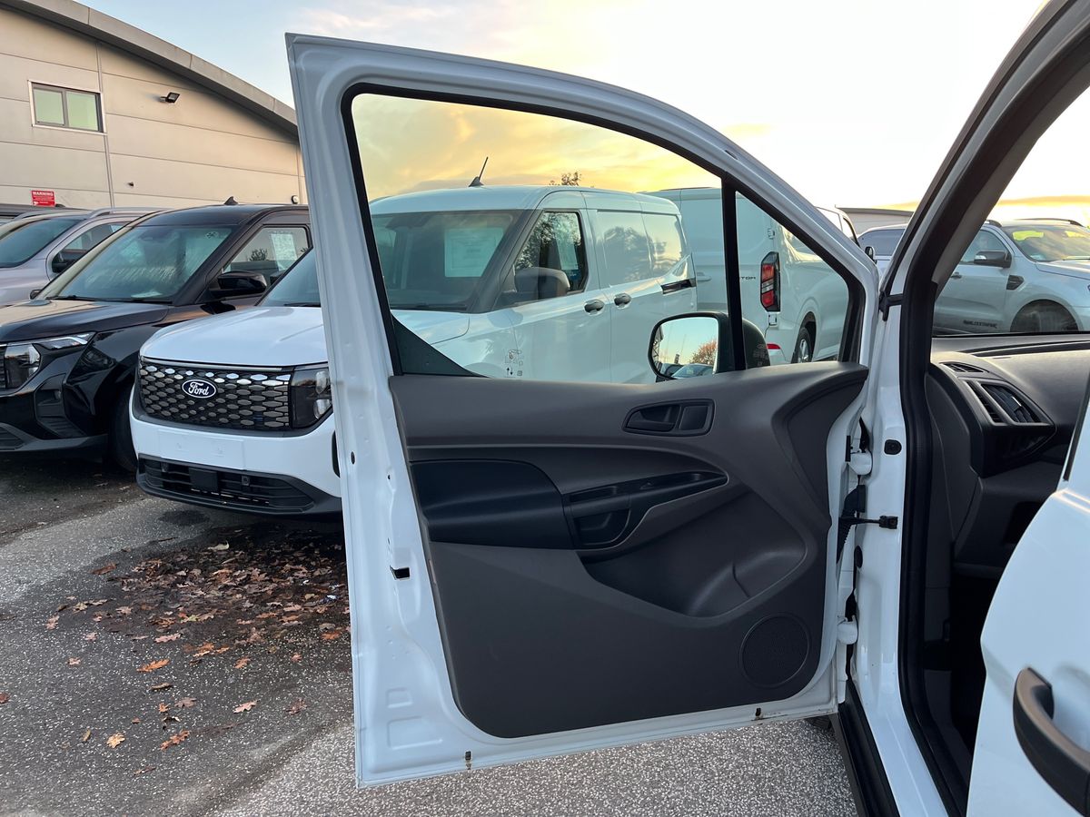 Used Ford Transit Connect 2024 for sale - 76611867: Photo 27