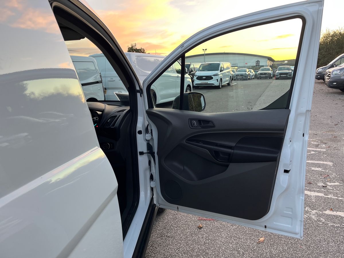 Used Ford Transit Connect 2024 for sale - 76611867: Photo 38