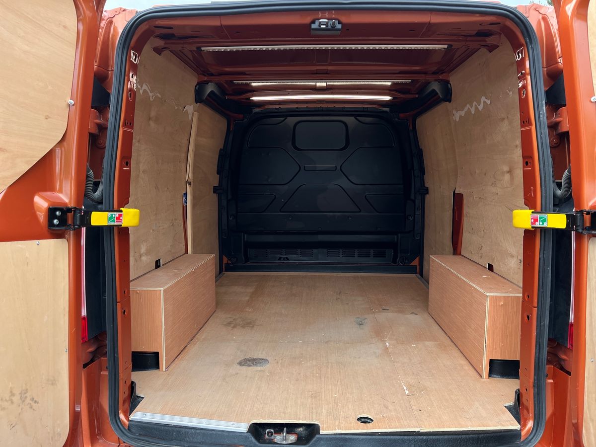 Used Ford Transit Custom 2023 for sale - 76735989: Photo 17