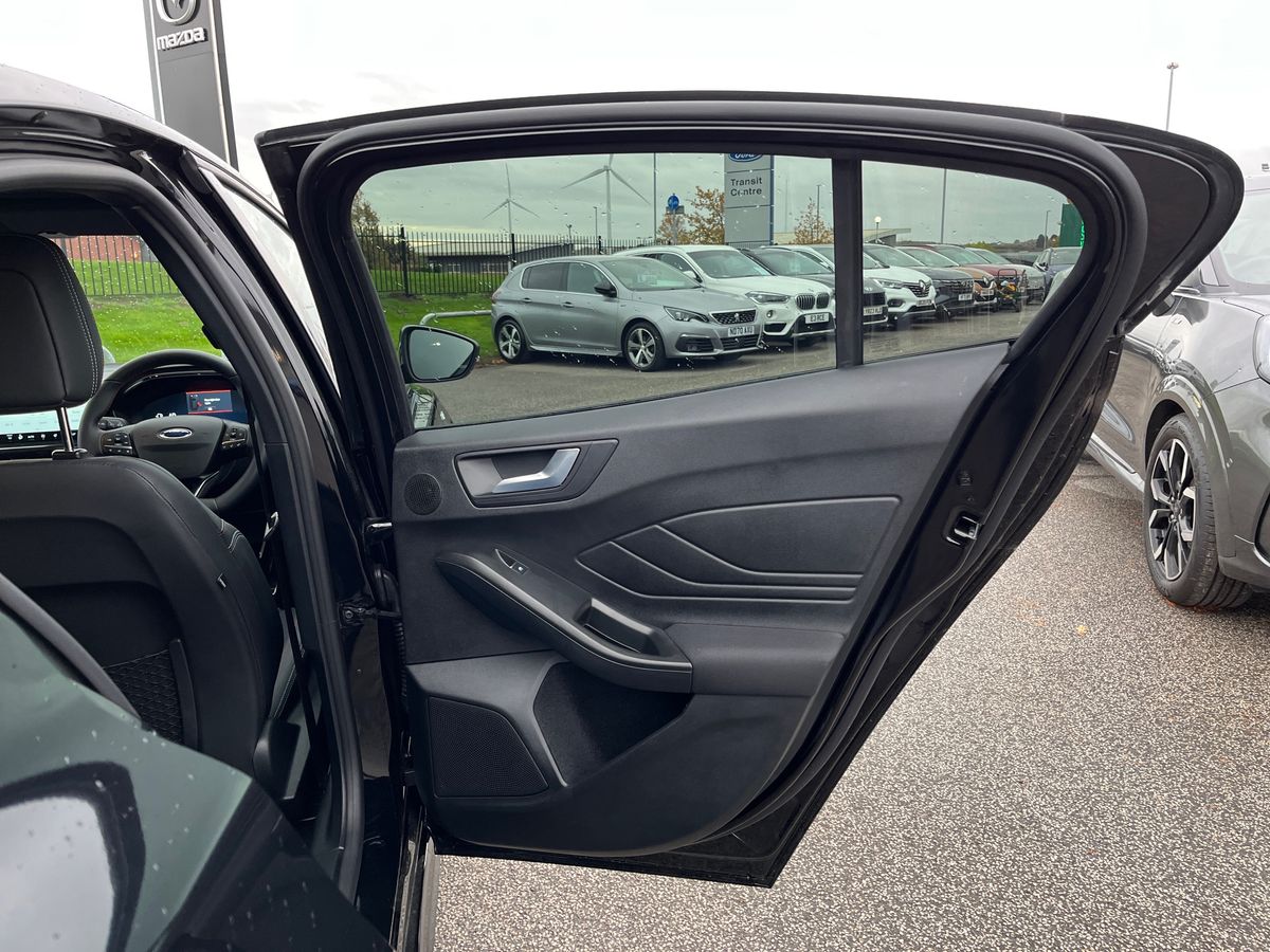 Used Ford Focus 2024 for sale - 76491203: Photo 30