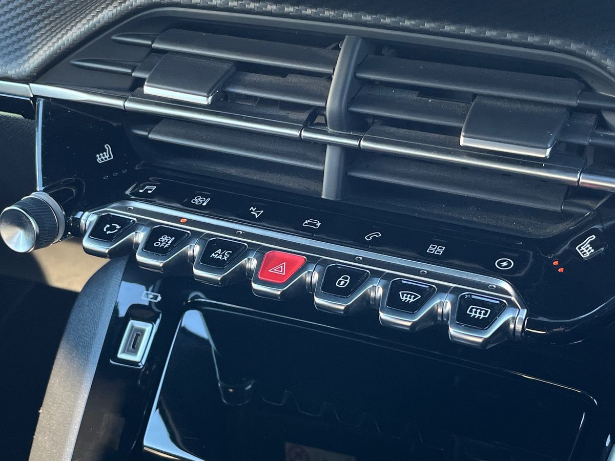 Used Peugeot 2008 2022 for sale - 76792537: Photo 12