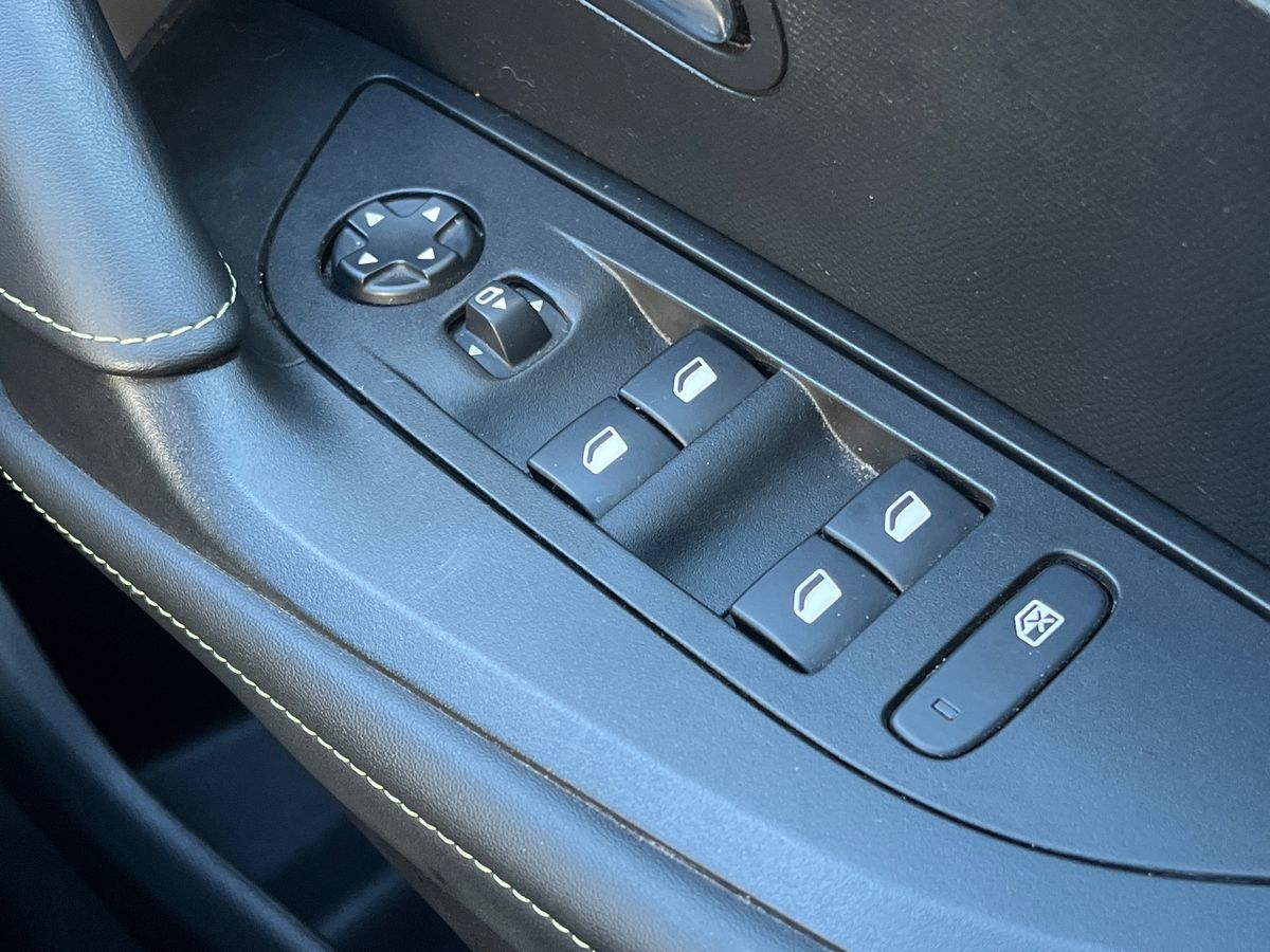 Used Peugeot 2008 2022 for sale - 76792537: Photo 18