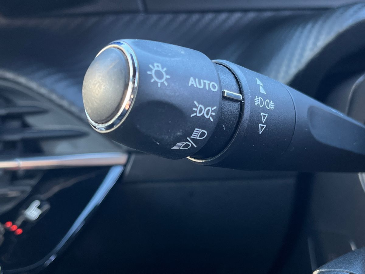 Used Peugeot 2008 2022 for sale - 76792537: Photo 46