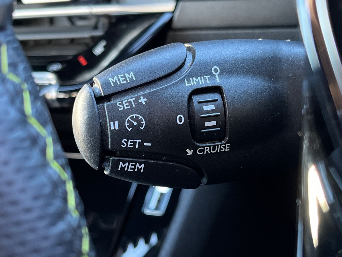 Used Peugeot 2008 2022 for sale - 76792537: Photo 47