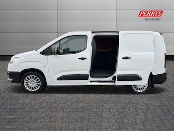 Used Toyota ProAce 2022 for sale - 77051661: Photo