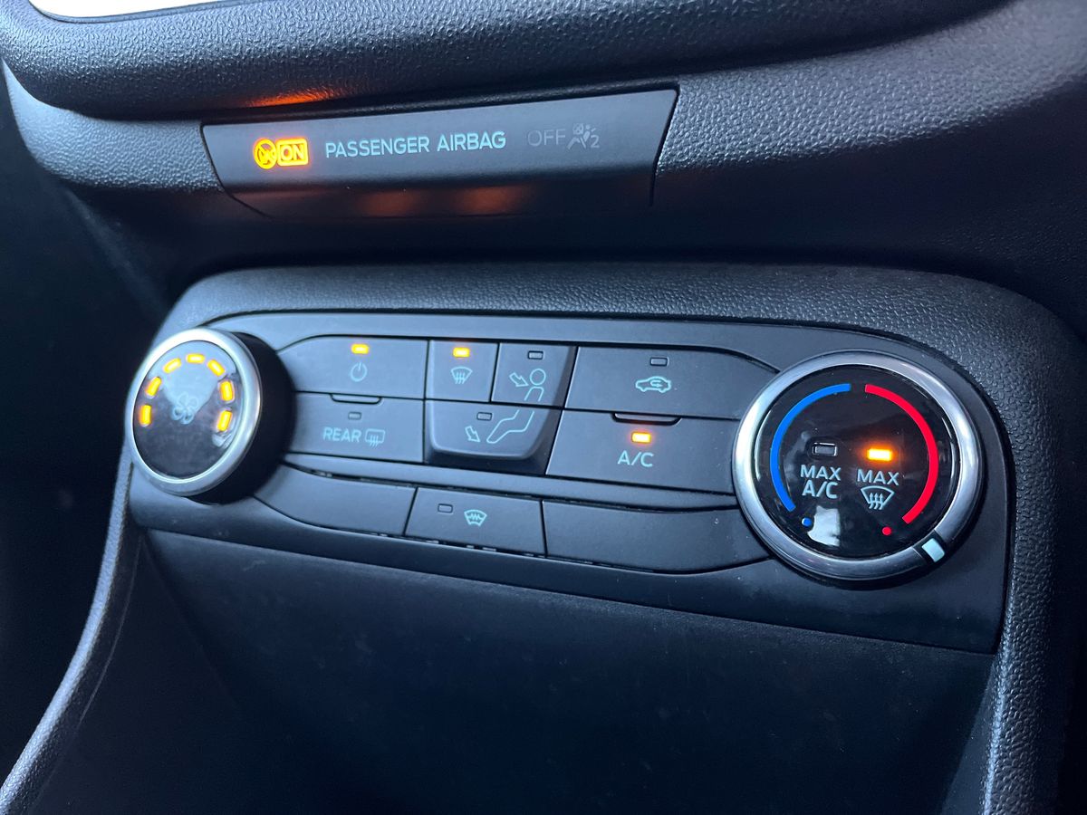 Used Ford Fiesta 2018 for sale - 76392023: Photo 12