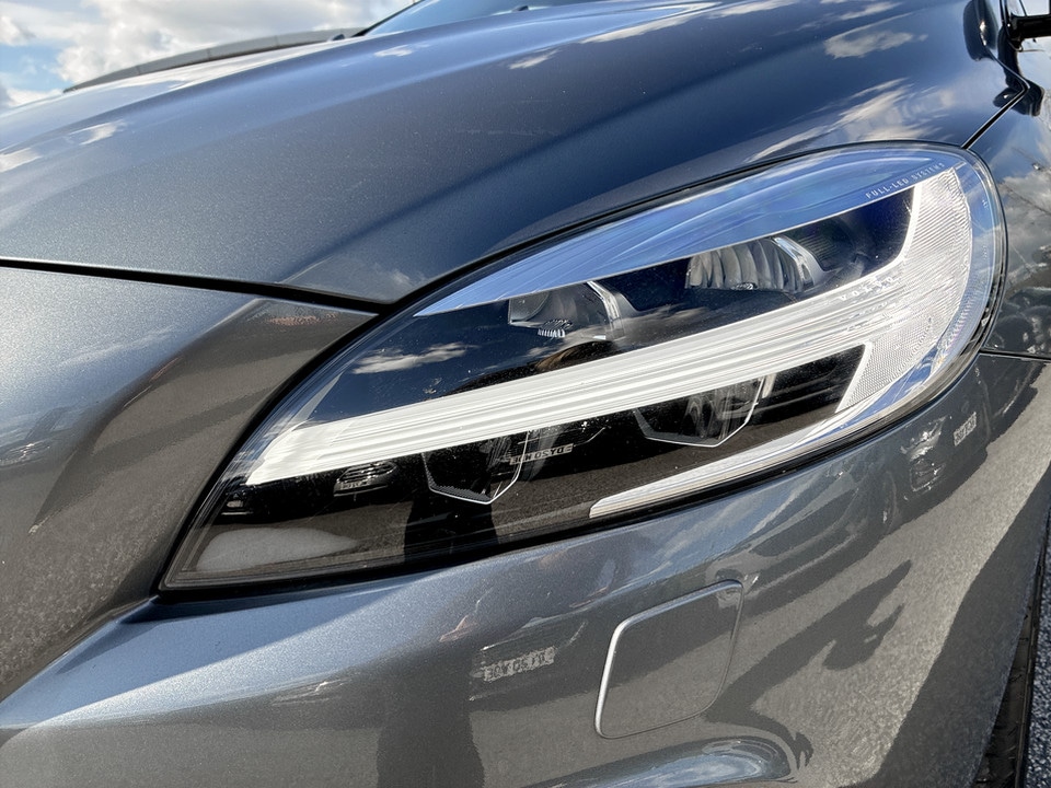 Used Volvo V40 2018 for sale - 78043389: Photo 10