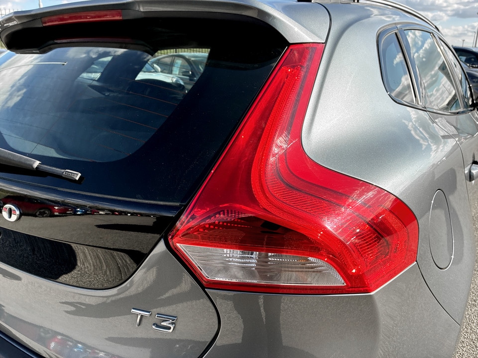 Used Volvo V40 2018 for sale - 78043389: Photo 11