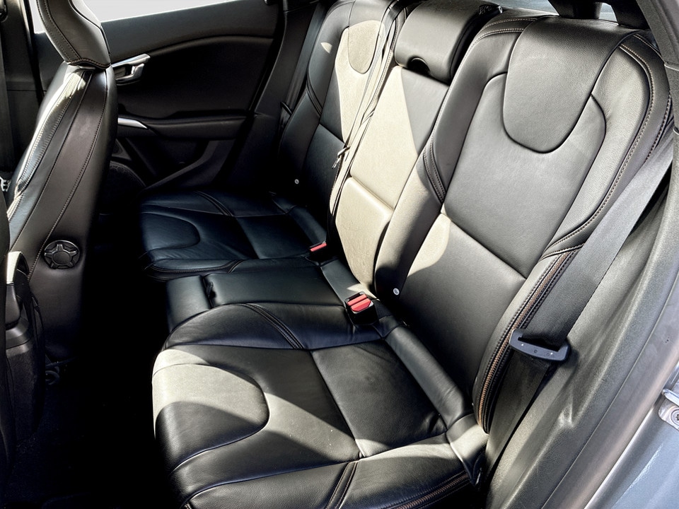 Used Volvo V40 2018 for sale - 78043389: Photo 14