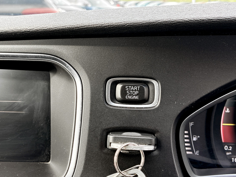 Used Volvo V40 2018 for sale - 78043389: Photo 30