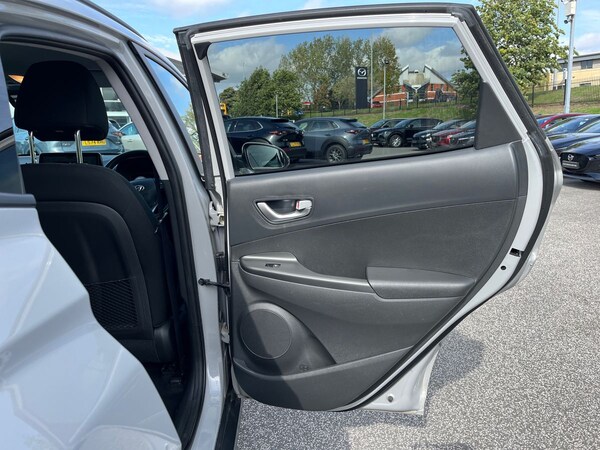 Used Hyundai KONA 2022 for sale - 75996035: Photo 35