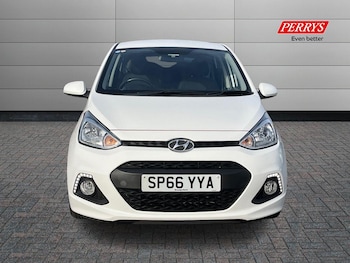 Used Hyundai i10 2016 for sale - 76491210: Photo