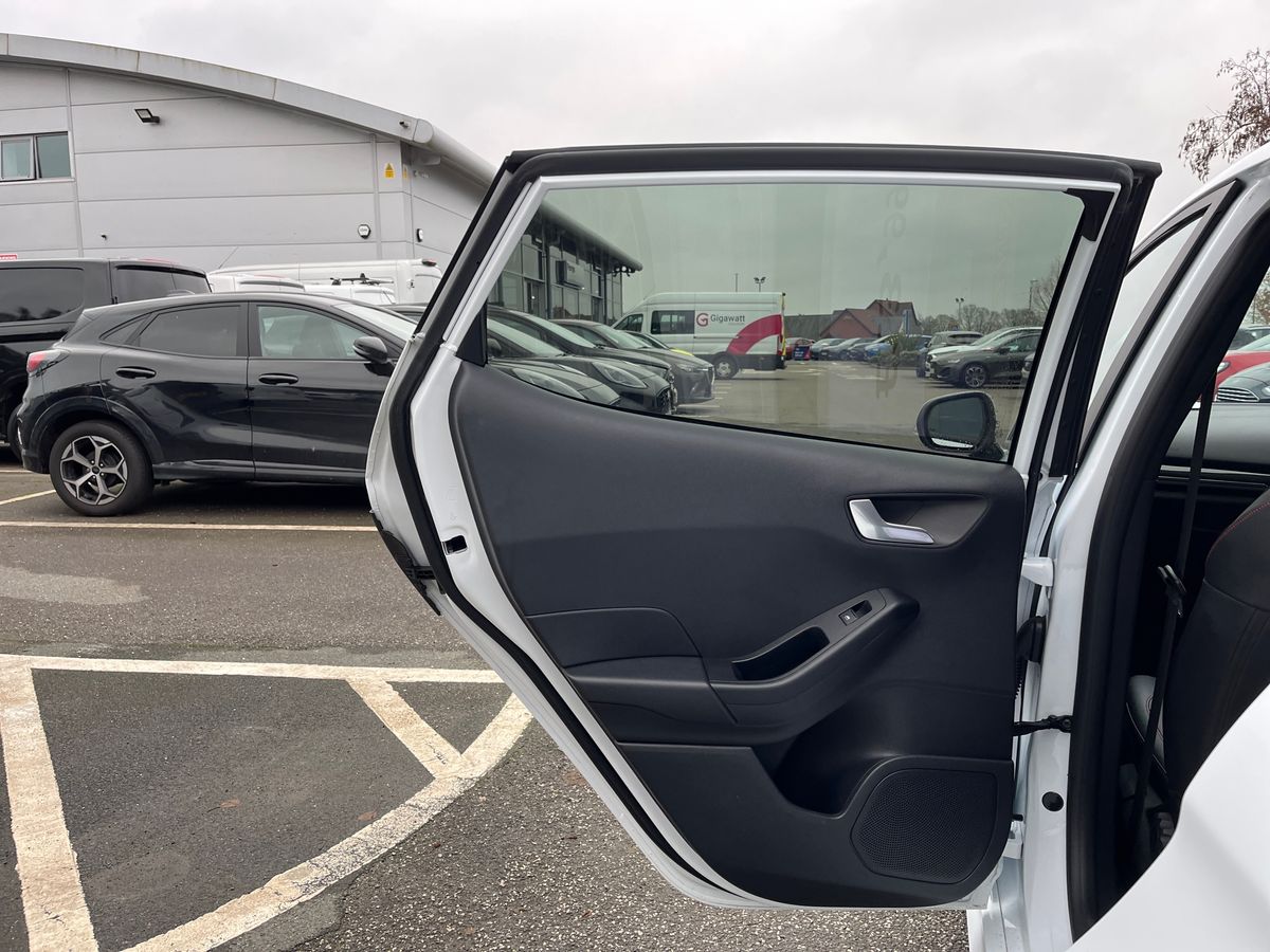 Used Ford Fiesta 2023 for sale - 77033744: Photo 32