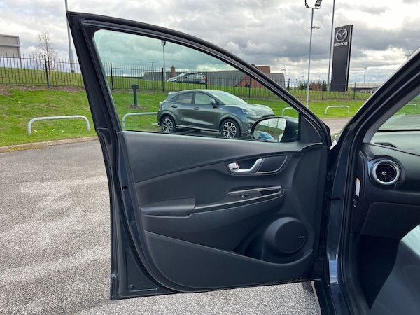 Used Hyundai KONA 2022 for sale - 76016539: Photo 38