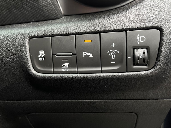 Used Hyundai KONA 2022 for sale - 76016539: Photo 52