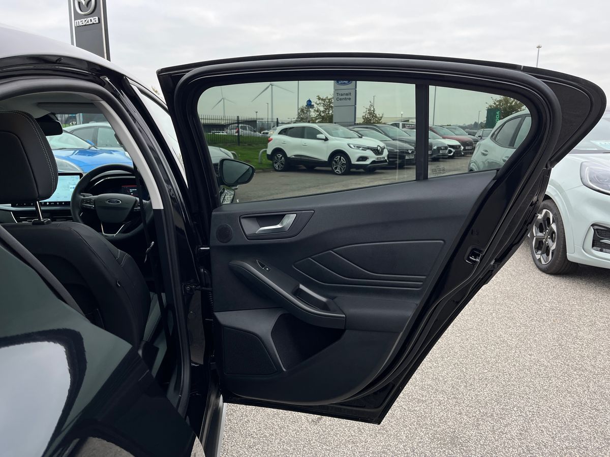 Used Ford Focus 2025 for sale - 76310956: Photo 33