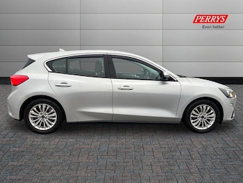 Used Ford Focus 2019 for sale - 77340750: Photo