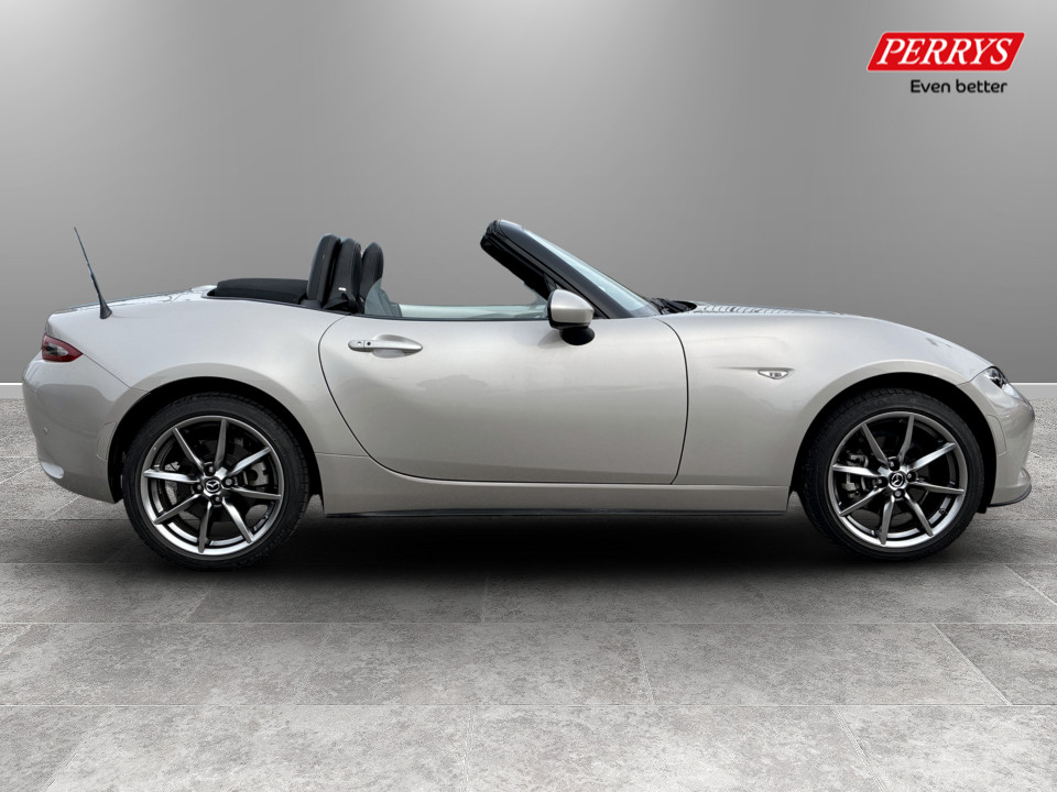 Used Mazda MX-5 2023 for sale - 77997887: Photo 8