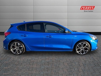 Used Ford Focus 2021 for sale - 76638168: Photo