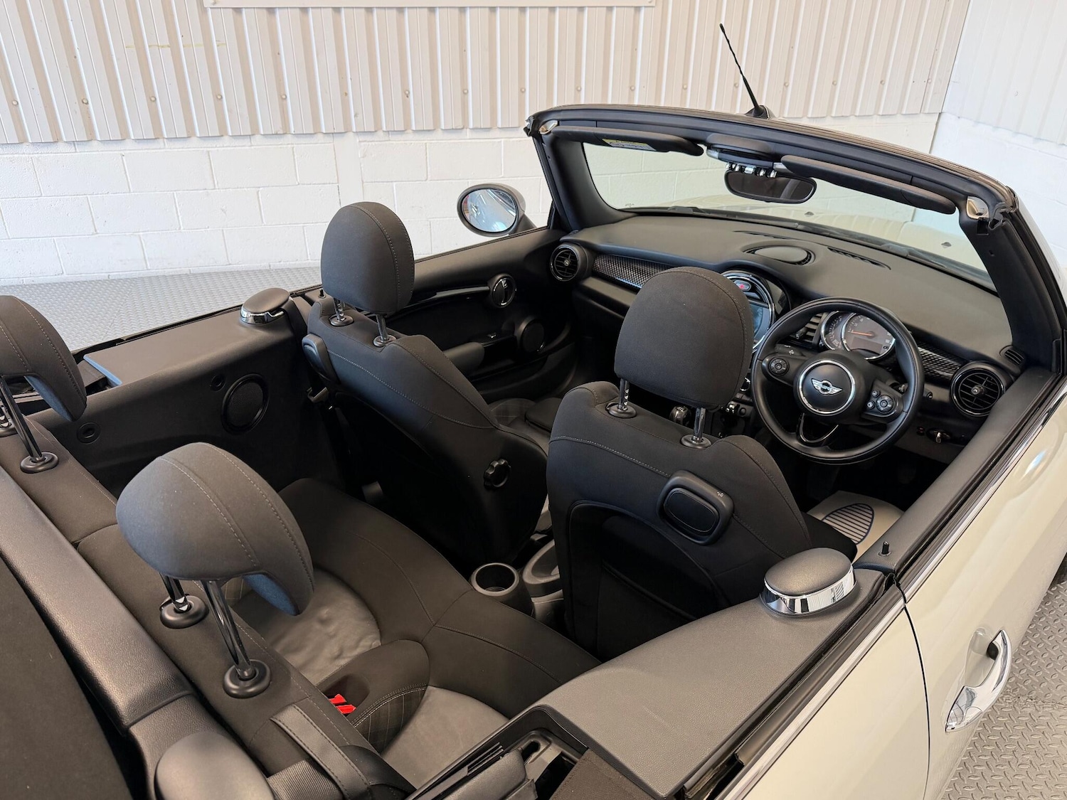 Used MINI Convertible 2016 for sale - 77081522: Photo 19