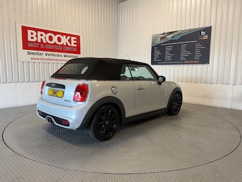 Used MINI Convertible 2016 for sale - 77081522: Photo