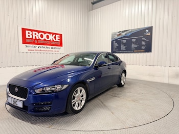 Used Jaguar XE 2016 for sale - 79426044: Photo
