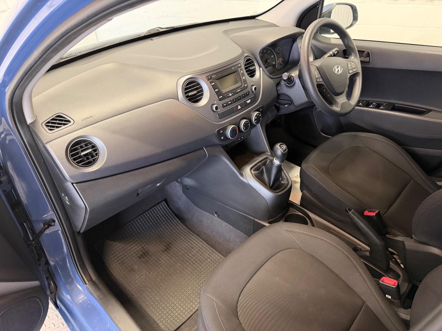 Used Hyundai i10 for sale - 77823530: Photo 15