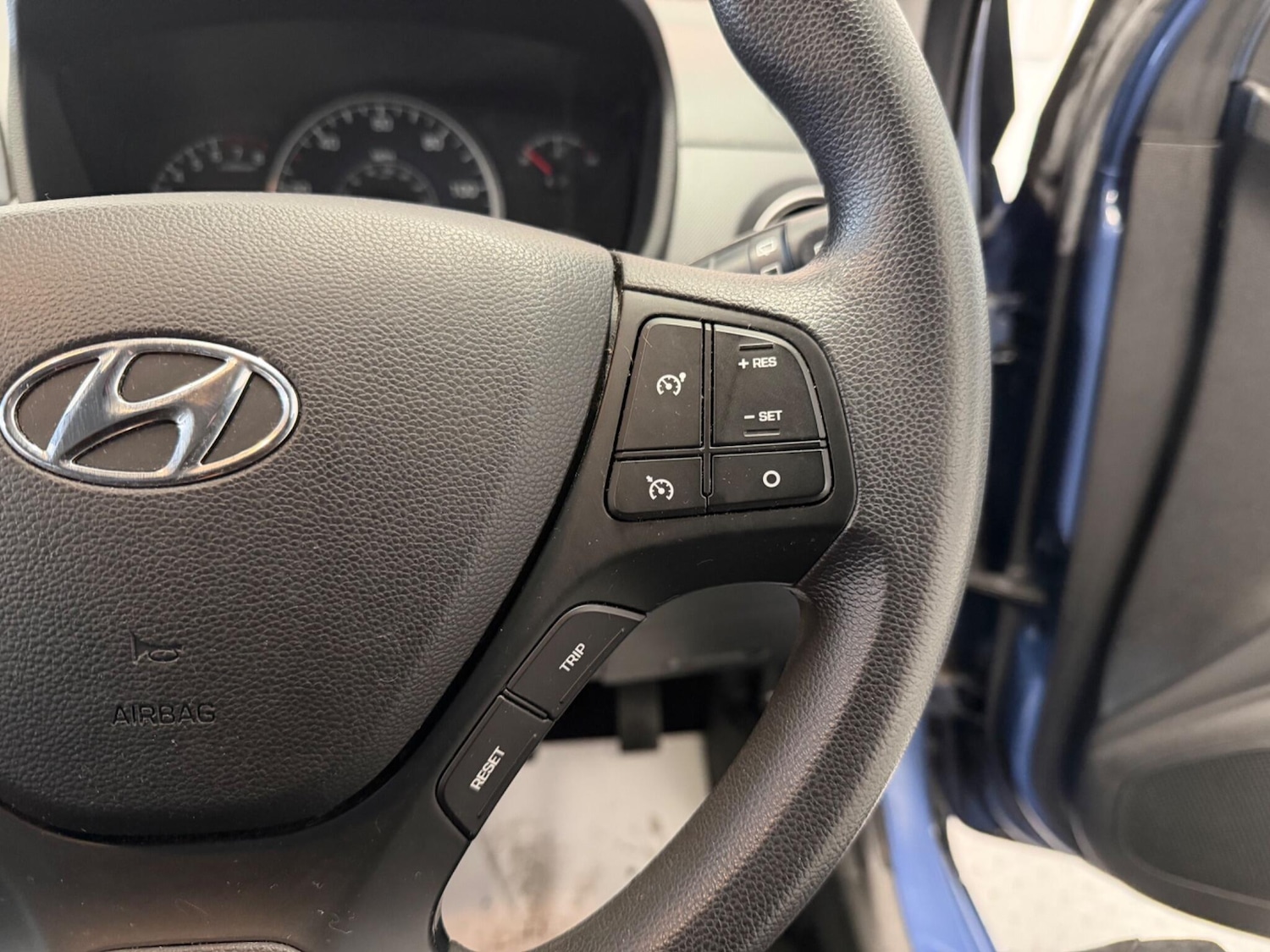 Used Hyundai i10 for sale - 77823530: Photo 20