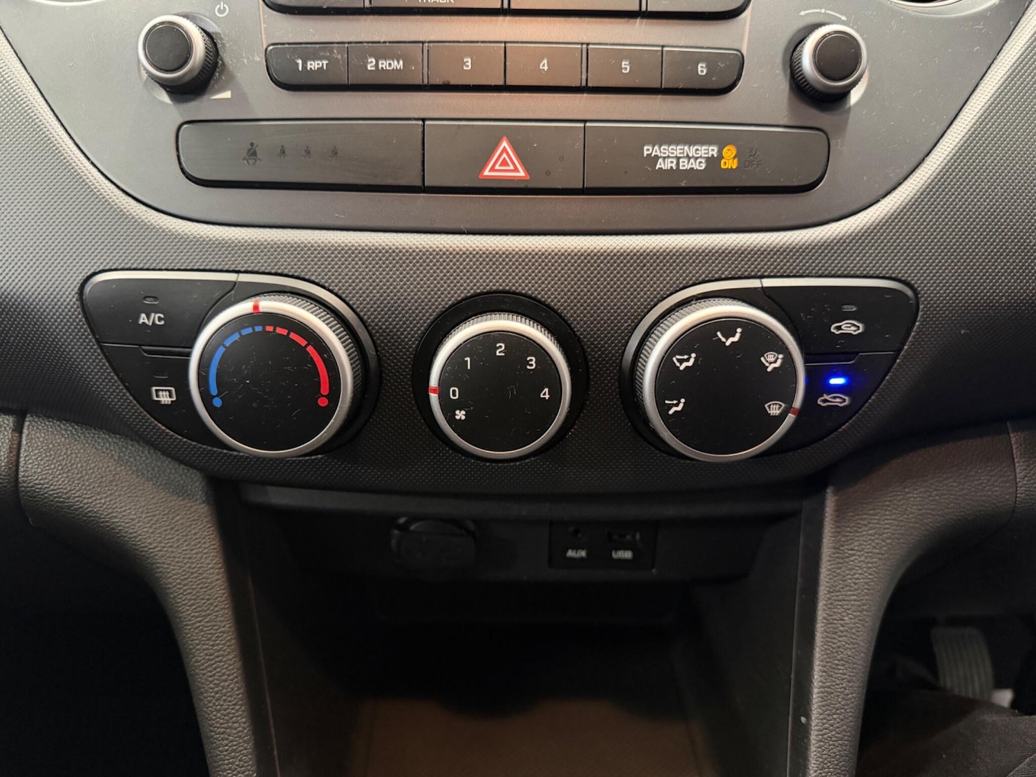 Used Hyundai i10 for sale - 77823530: Photo 25