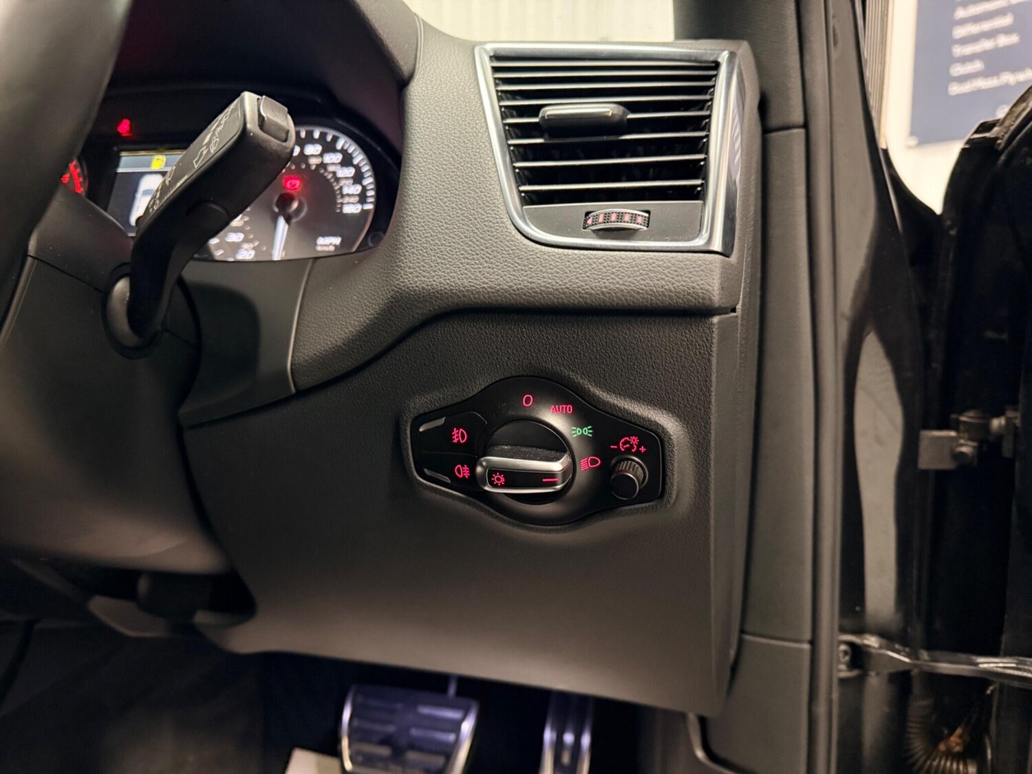 Used Audi SQ5 for sale - 77344689: Photo 25